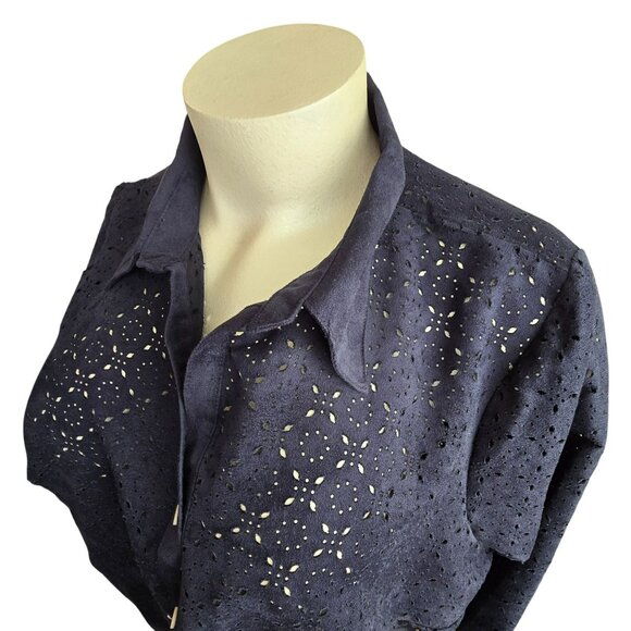 Navy Blue Eyelet Button-Up Collared Shirt Avenue Sueded Soft Size 26/28 JJ4043 - Picture 4 of 9